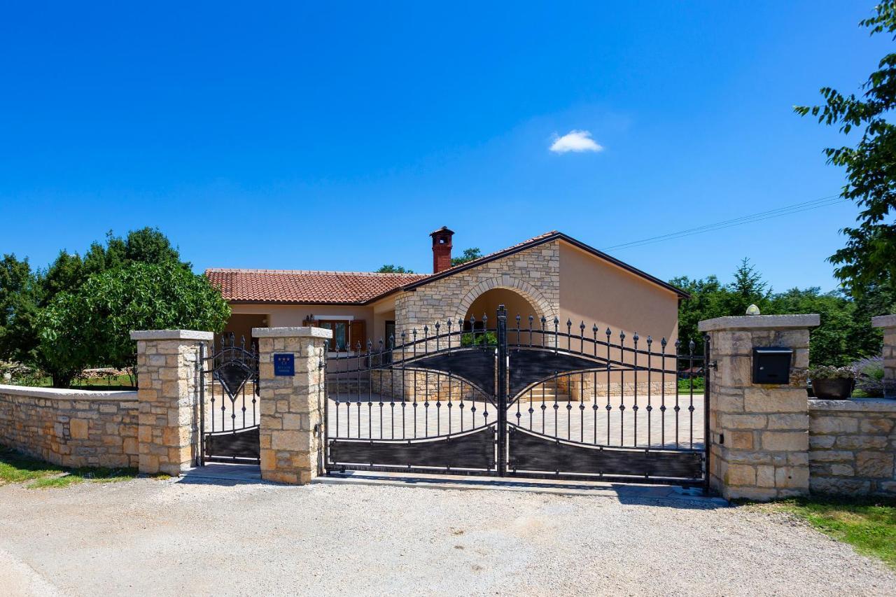 Villa Krizanci Žminj Extérieur photo